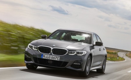 2020 BMW 330e Plug-in Hybrid Front Wallpapers 450x275 (9)