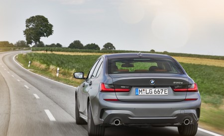 2020 BMW 330e Plug-in Hybrid Rear Wallpapers 450x275 (12)