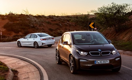 2020 BMW 330e Plug-in Hybrid Wallpapers 450x275 (92)