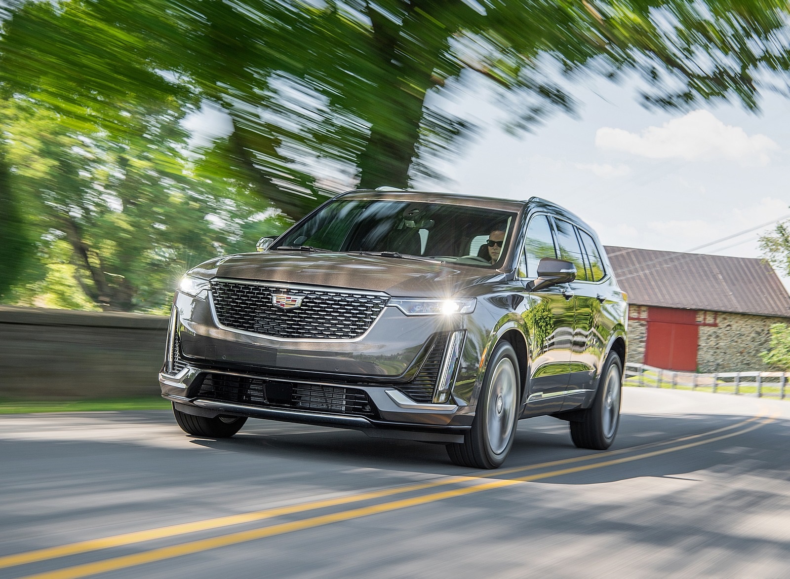 2020 Cadillac XT6 Premium Luxury Front Three-Quarter Wallpapers (13)