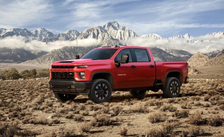 2020 Chevrolet Silverado 2500 HD Custom Front Three-Quarter Wallpapers 450x275 (8)