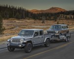 2020 Jeep Gladiator Overland Front Three-Quarter Wallpapers 150x120
