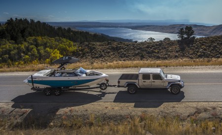 2020 Jeep Gladiator Overland Side Wallpapers 450x275 (107)