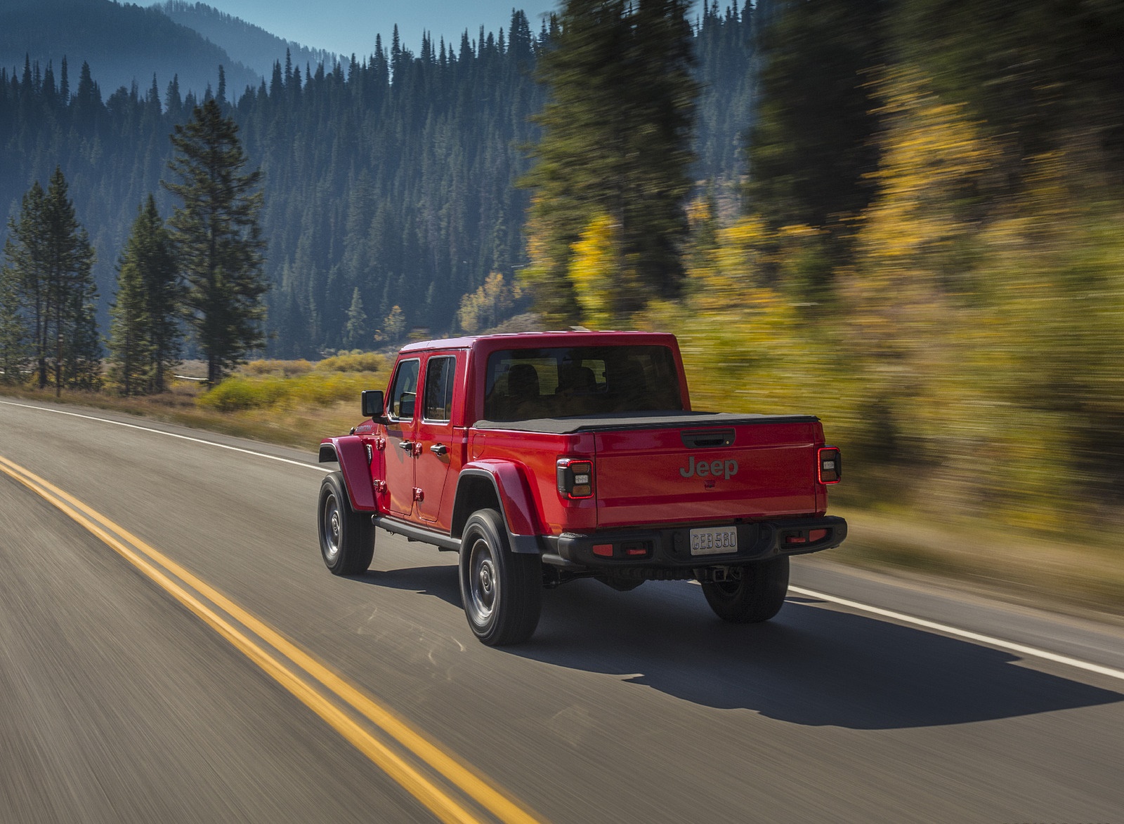 2020 Jeep Gladiator Rubicon Rear Three-Quarter Wallpapers (3)