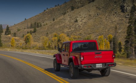 2020 Jeep Gladiator Rubicon Rear Three-Quarter Wallpapers 450x275 (13)