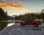 2020 Jeep Gladiator Rubicon Side Wallpapers 150x120