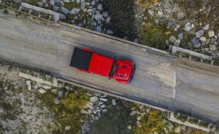 2020 Jeep Gladiator Rubicon Top Wallpapers 450x275 (25)