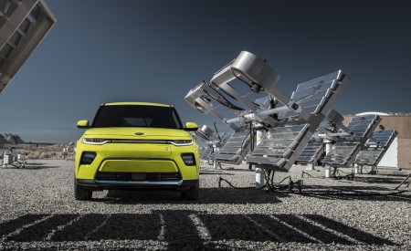 2020 Kia Soul EV Front Wallpapers 450x275 (13)