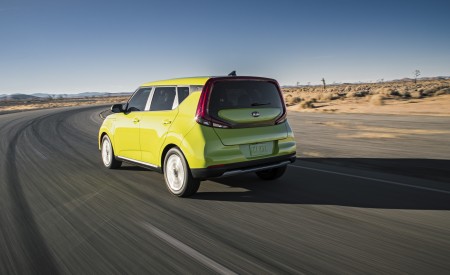 2020 Kia Soul EV Rear Three-Quarter Wallpapers 450x275 (3)