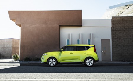 2020 Kia Soul EV Side Wallpapers 450x275 (15)