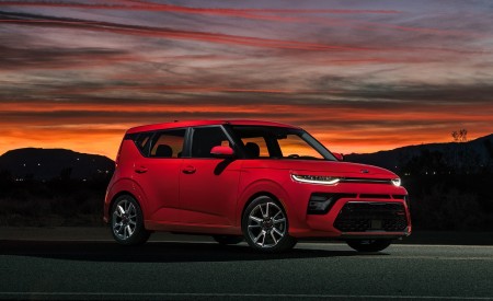 2020 Kia Soul GT-Line Front Three-Quarter Wallpapers 450x275 (14)