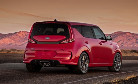 2020 Kia Soul GT-Line Rear Three-Quarter Wallpapers 450x275 (16)