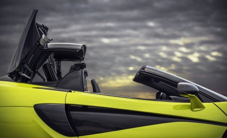 2020 McLaren 600LT Spider (Color: Lime Green) Detail Wallpapers 450x275 (66)