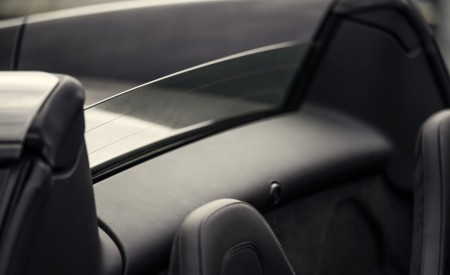 2020 McLaren 600LT Spider (Color: Lime Green) Interior Detail Wallpapers 450x275 (79)