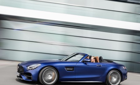 2020 Mercedes-AMG GT C Roadster (Color: Brilliant Blue) Side Wallpapers 450x275 (116)