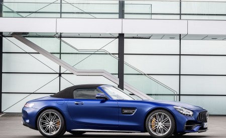 2020 Mercedes-AMG GT C Roadster (Color: Brilliant Blue) Side Wallpapers 450x275 (129)