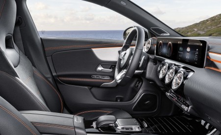2020 Mercedes-Benz CLA 250 Coupe Edition Orange Art Interior Wallpapers 450x275 (129)