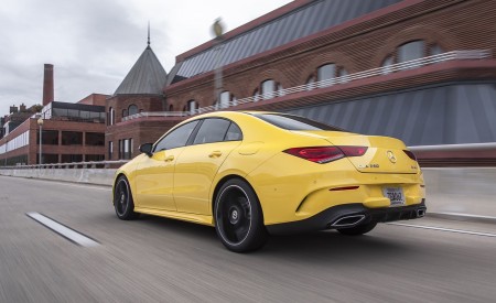 2020 Mercedes-Benz CLA 250 Coupe (US-Spec) Rear Three-Quarter Wallpapers 450x275 (58)
