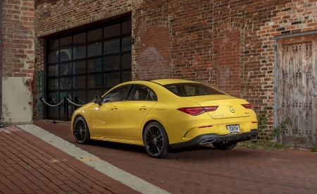 2020 Mercedes-Benz CLA 250 Coupe (US-Spec) Rear Three-Quarter Wallpapers 450x275 (67)