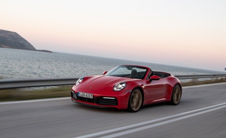 2020 Porsche 911 Carrera 4S Cabriolet (Color: India Red) Front Three-Quarter Wallpapers 450x275 (63)