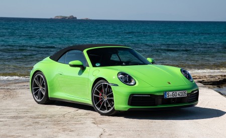 2020 Porsche 911 Carrera S Cabriolet (Color: Lizard Green) Front Three-Quarter Wallpapers 450x275 (17)