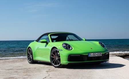 2020 Porsche 911 Carrera S Cabriolet (Color: Lizard Green) Front Three-Quarter Wallpapers 450x275 (21)