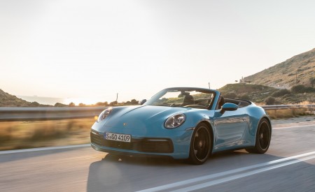 2020 Porsche 911 Carrera S Cabriolet (Color: Miami Blue) Front Three-Quarter Wallpapers 450x275 (79)