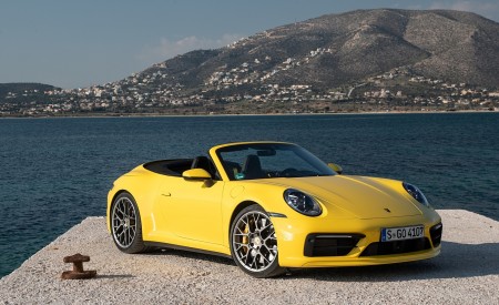 2020 Porsche 911 Carrera S Cabriolet (Color: Racing Yellow) Front Three-Quarter Wallpapers 450x275 (151)