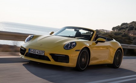 2020 Porsche 911 Carrera S Cabriolet (Color: Racing Yellow) Front Three-Quarter Wallpapers 450x275 (130)