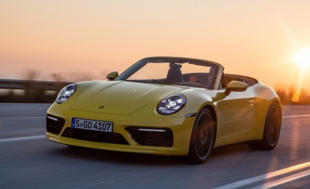 2020 Porsche 911 Carrera S Cabriolet (Color: Racing Yellow) Front Three-Quarter Wallpapers 450x275 (133)