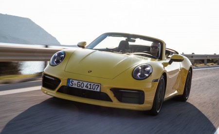 2020 Porsche 911 Carrera S Cabriolet (Color: Racing Yellow) Front Wallpapers 450x275 (127)