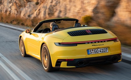 2020 Porsche 911 Carrera S Cabriolet (Color: Racing Yellow) Rear Three-Quarter Wallpapers 450x275 (147)