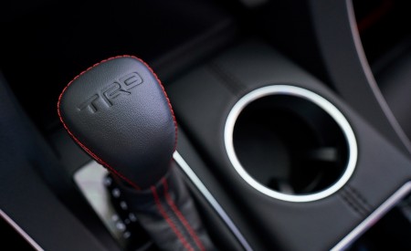 2020 Toyota Avalon TRD Interior Detail Wallpapers 450x275 (10)
