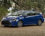 2020 Toyota Corolla Hybrid LE (Color: Blue Crush Metallic) Front Three-Quarter Wallpapers 150x120 (5)