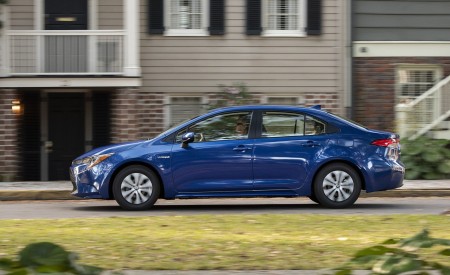2020 Toyota Corolla Hybrid LE (Color: Blue Crush Metallic) Side Wallpapers 450x275 (3)