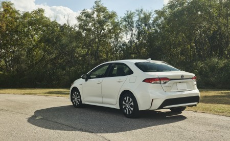 2020 Toyota Corolla Hybrid Rear Wallpapers 450x275 (24)