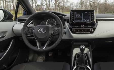 2020 Toyota Corolla SE (Color: Blue Crush Metallic) Interior Cockpit Wallpapers 450x275 (7)