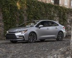 2020 Toyota Corolla SE (Color: Classic Silver Metallic) Front Three-Quarter Wallpapers 150x120