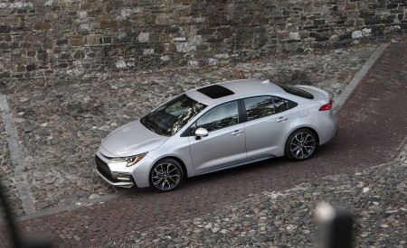 2020 Toyota Corolla SE (Color: Classic Silver Metallic) Side Wallpapers 450x275 (18)