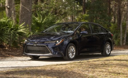 2020 Toyota Corolla XLE (Color: Blue Print) Front Three-Quarter Wallpapers 450x275 (25)