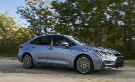 2020 Toyota Corolla XSE Front Three-Quarter Wallpapers 450x275 (59)