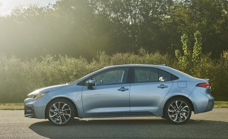 2020 Toyota Corolla XSE Side Wallpapers 450x275 (62)