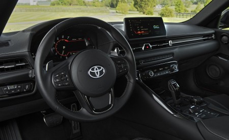 2020 Toyota Supra (Color: Renaissance Red) Interior Wallpapers 450x275 (22)