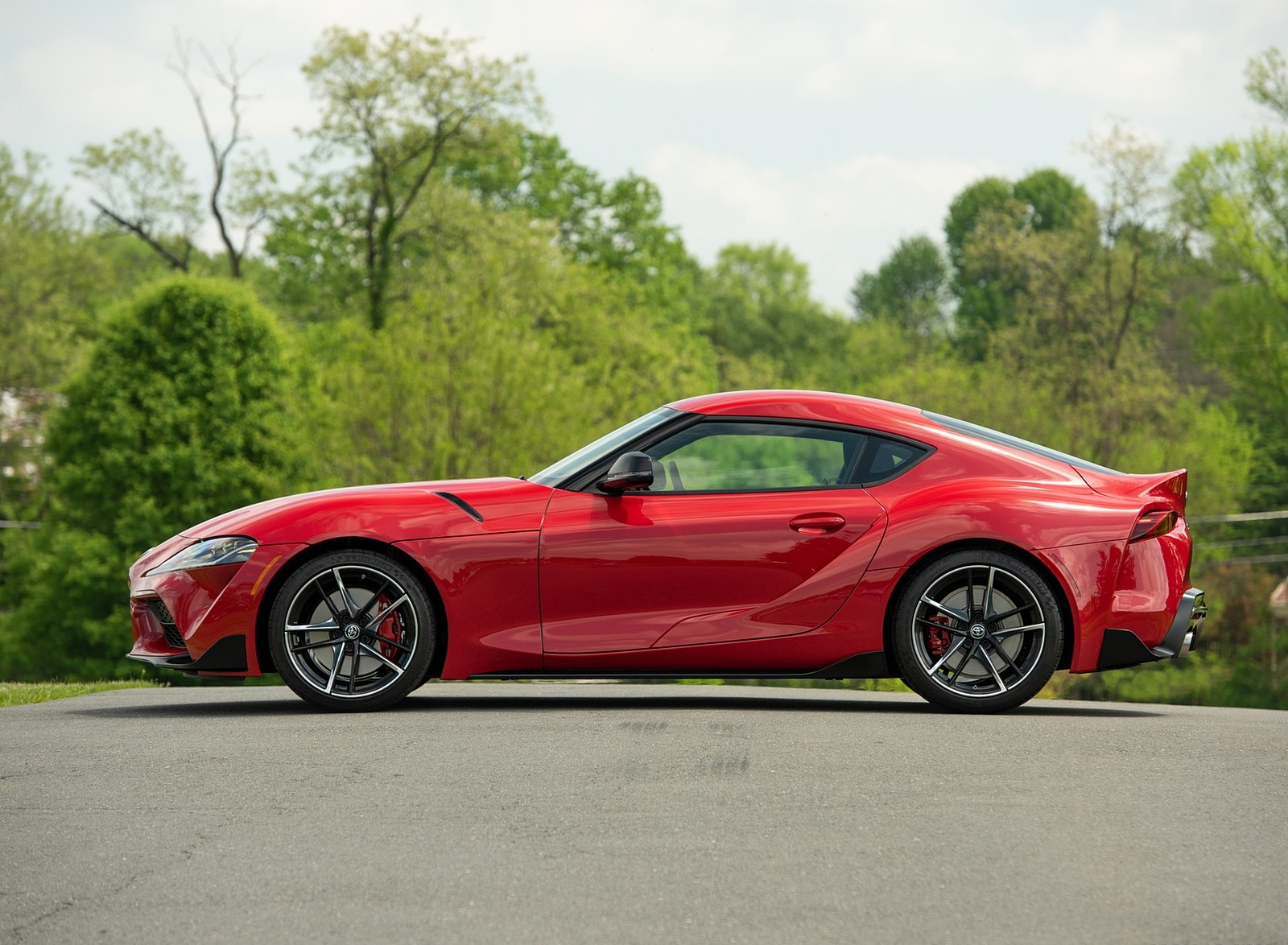 2020 Toyota Supra (Color: Renaissance Red) Side Wallpapers (10)
