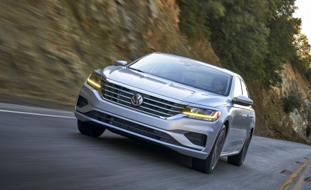 2020 Volkswagen Passat Front Wallpapers 450x275 (14)