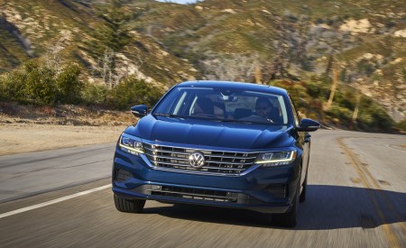2020 Volkswagen Passat Front Wallpapers 450x275 (48)