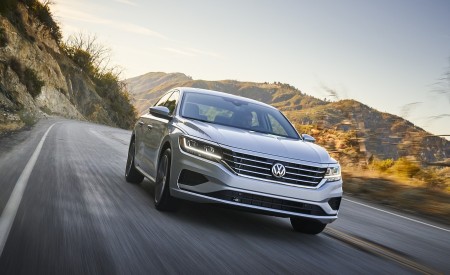 2020 Volkswagen Passat Front Wallpapers 450x275 (16)