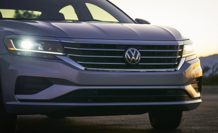 2020 Volkswagen Passat Grill Wallpapers 450x275 (38)