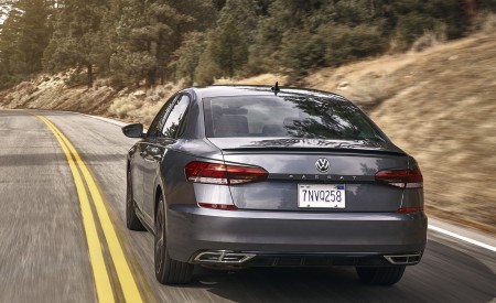 2020 Volkswagen Passat Rear Wallpapers 450x275 (74)