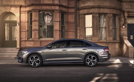 2020 Volkswagen Passat Side Wallpapers 450x275 (78)
